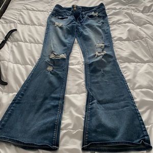 Size 6 regular American eagle artsiest flare jeans!